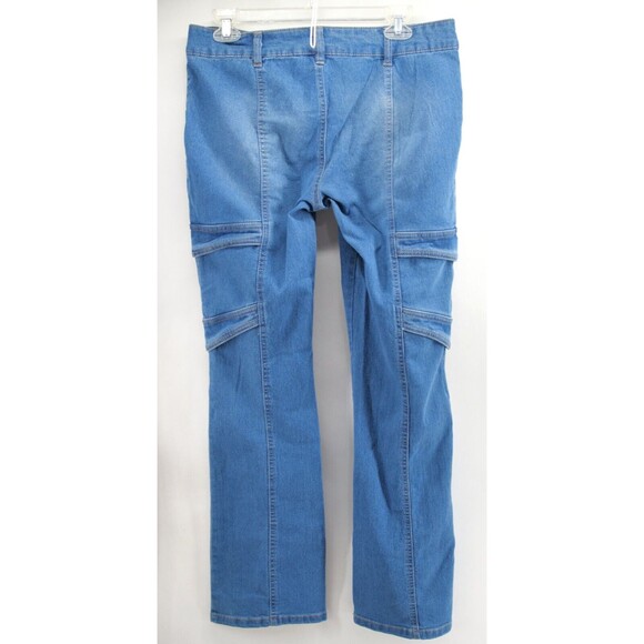 Almost Famous Denim Cargo Jean Straight Leg in Med Blue Wash Size 9 - Picture 8 of 10